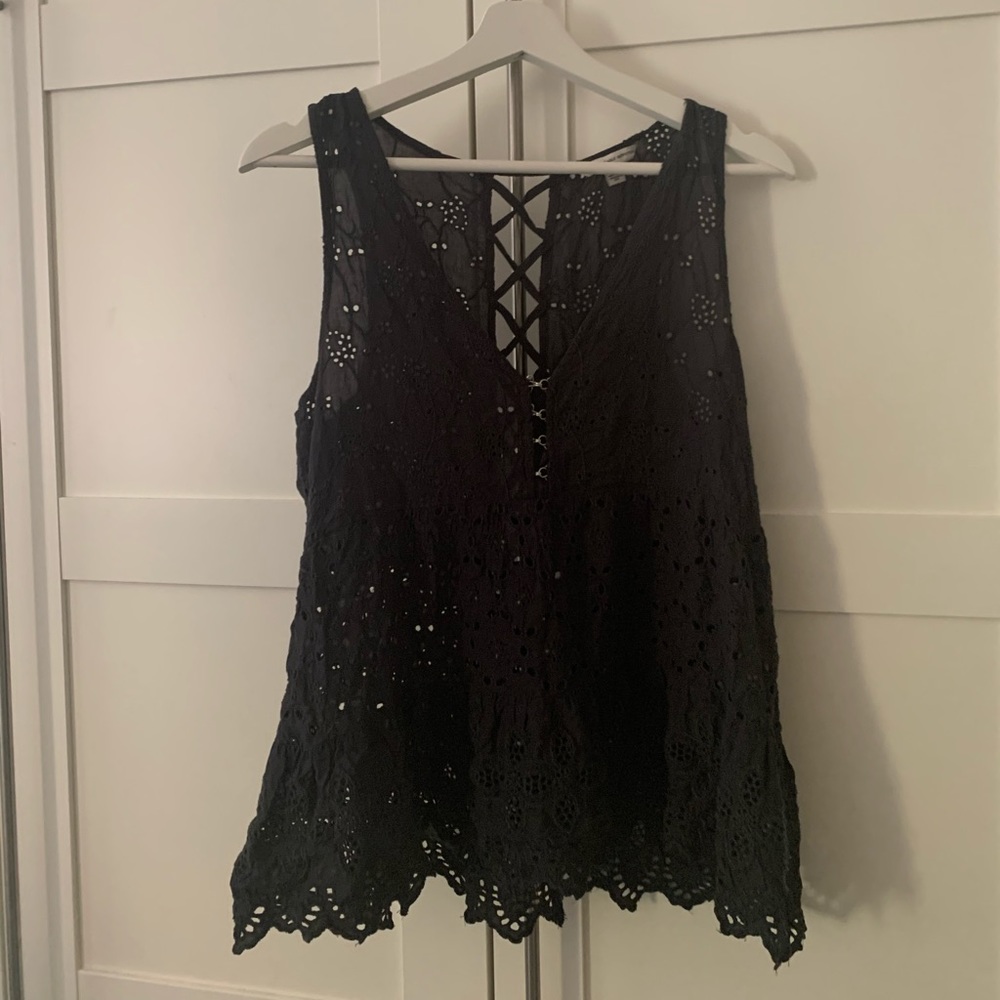 American Eagle Flowy Top!